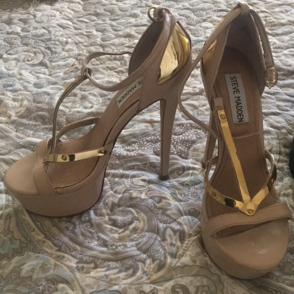 Nude Steve Madden heels